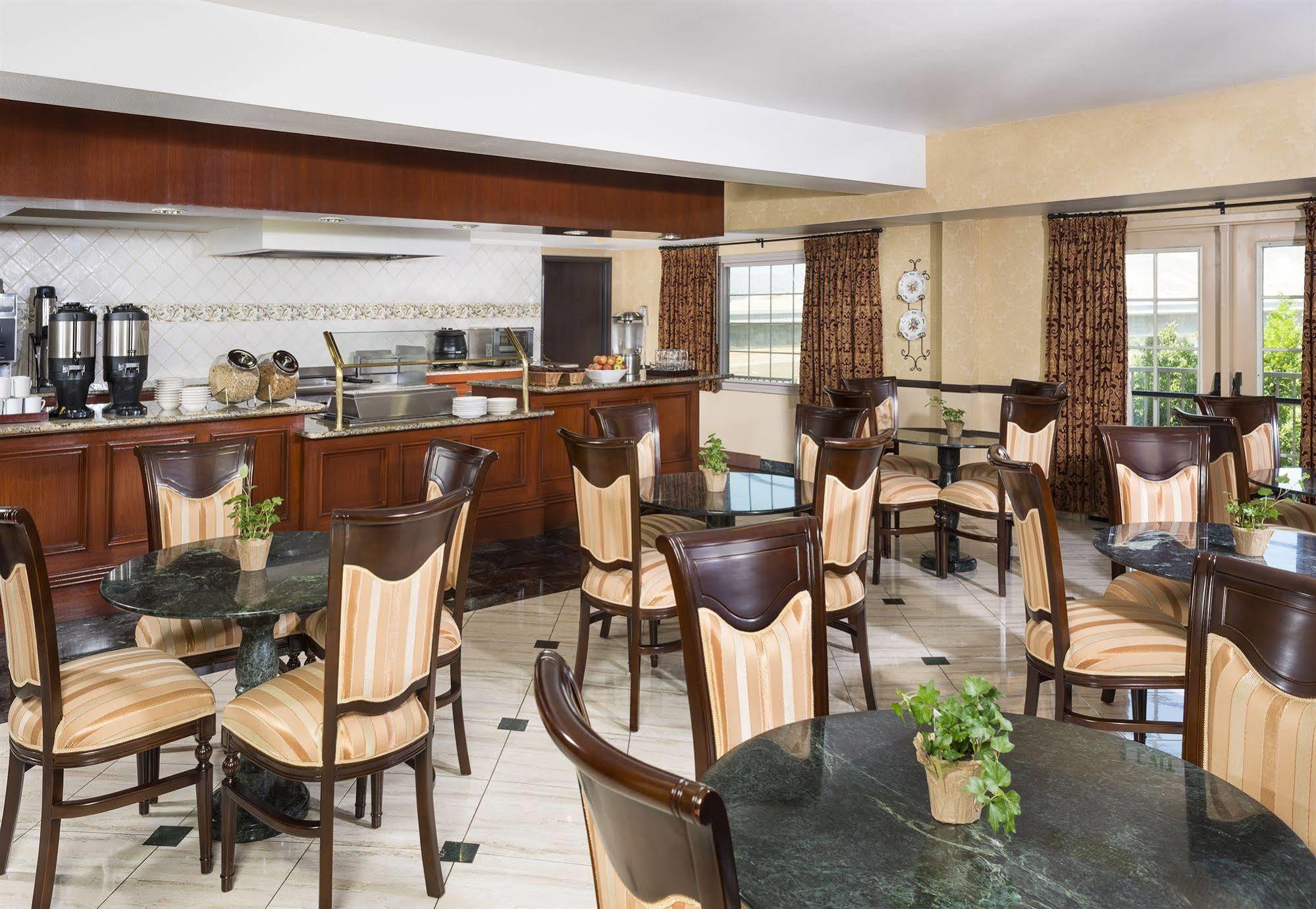 Ayres Hotel Corona - Riverside Ngoại thất bức ảnh
